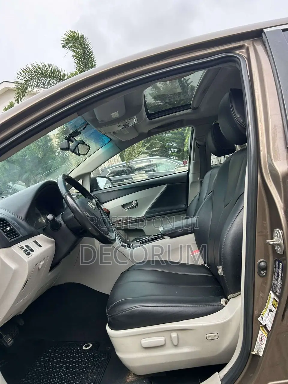 Toyota Venza AWD 2012 Brown