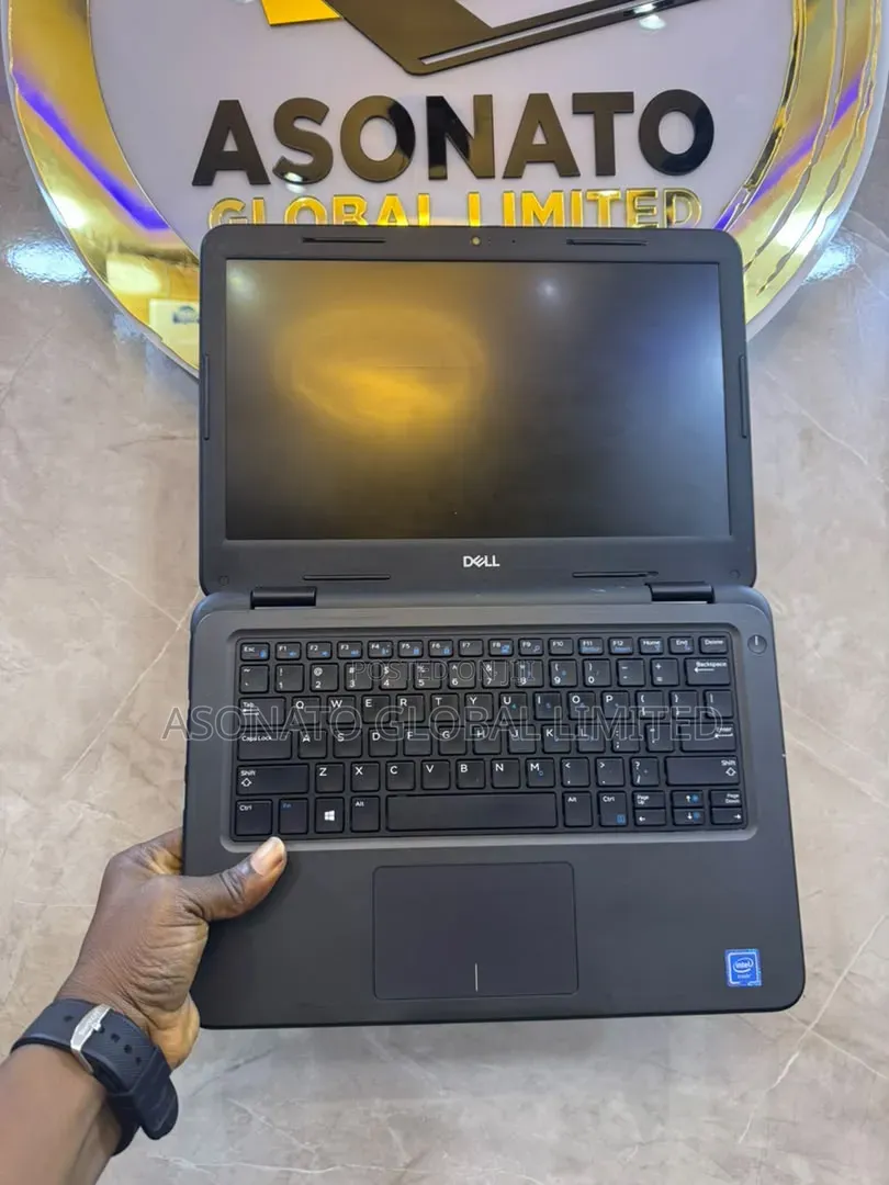 Laptop Dell Latitude 3310 4GB Intel SSD 128GB