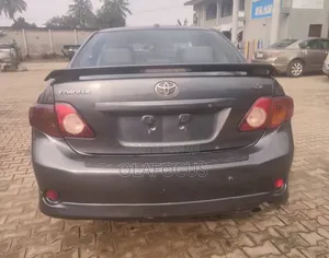 Toyota Corolla 2009 Gray