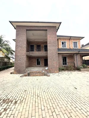 5bdrm Duplex in Lokogoma for sale
