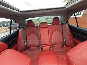 Toyota Camry 2018 White