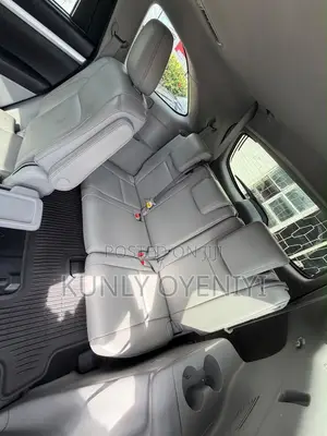 Toyota Highlander XLE V6 4x4 (3.5L 6cyl 6A) 2016 Silver