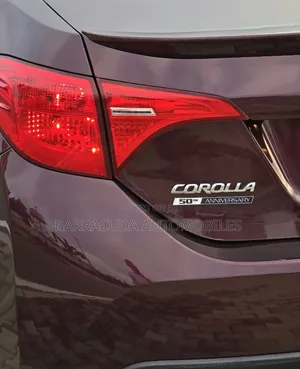 Toyota Corolla SE Special Edition 4dr Sedan (1.8L 4cyl CVT) 2017 Brown