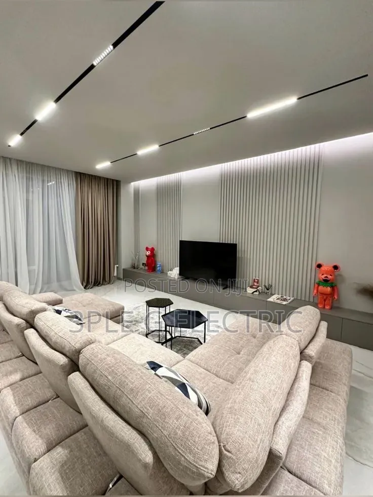 Modern Magnetic Track Light for Living Room
