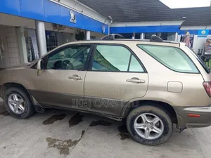 Lexus RX 2002 Gold