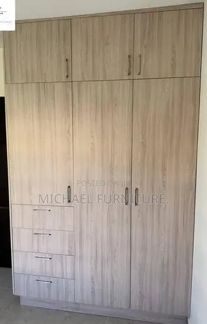 Tall(brown) 5ft by 8ft Wardrobe