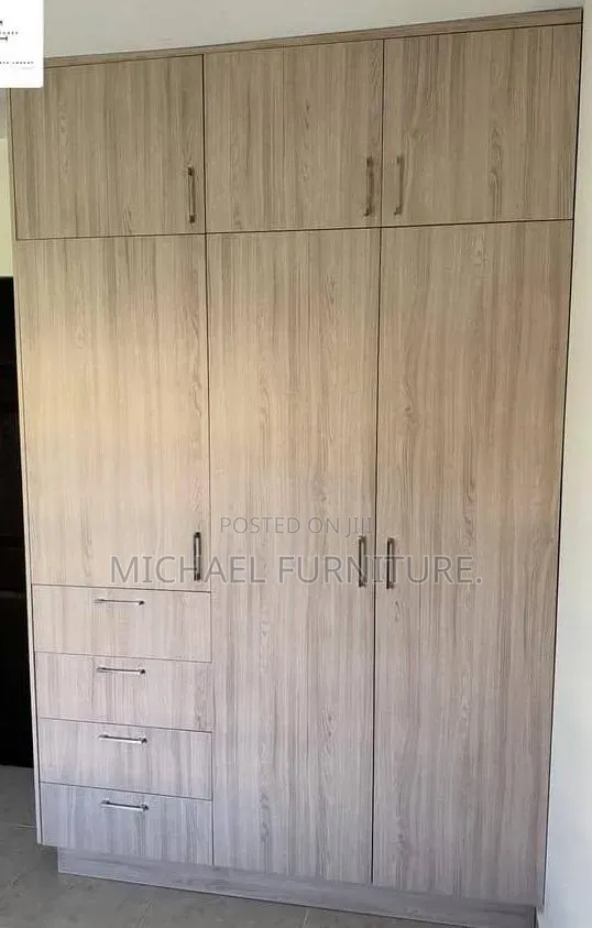 Tall(brown) 5ft by 8ft Wardrobe