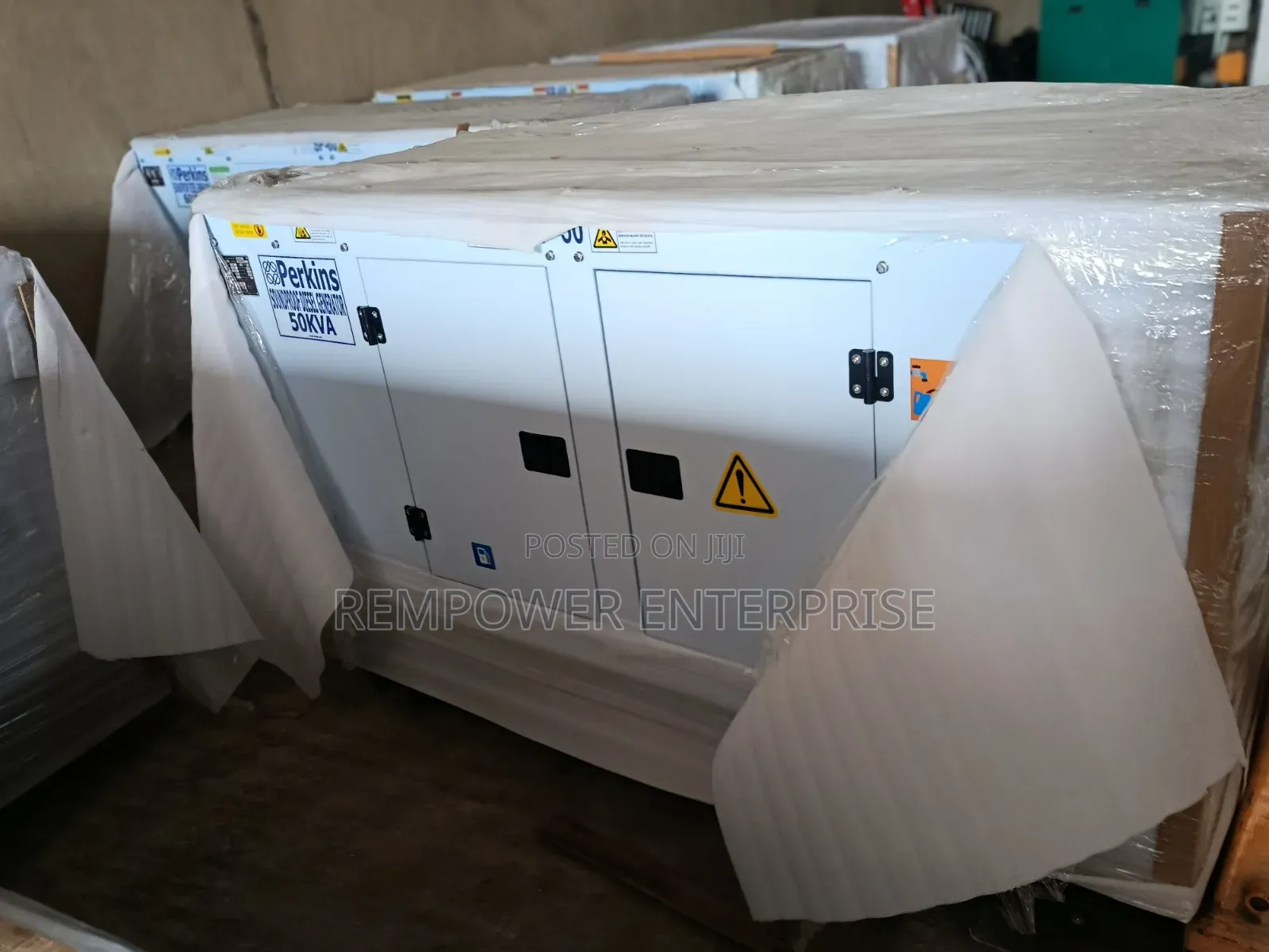 Π÷ Perkins 50kva Capacity Soundproof