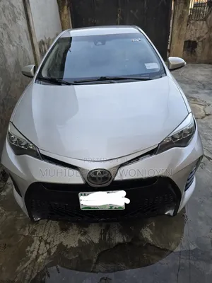 Toyota Corolla 2018 Silver