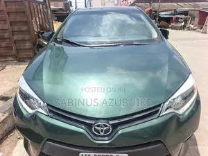 Toyota Corolla 2015 Green
