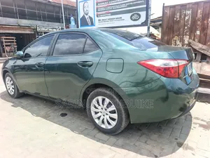 Toyota Corolla 2015 Green