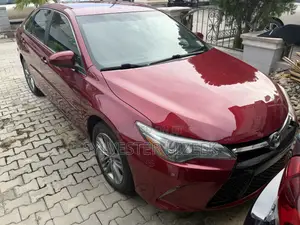 Toyota Camry SE 4dr Sedan (2.5L 4cyl 6A) 2015 Red