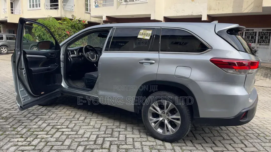 Toyota Highlander 2016 Silver