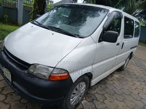 Toyota HiAce 2008 White