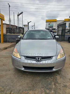 Honda Accord 2005 Silver