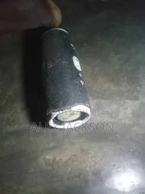 JBL Charge 4