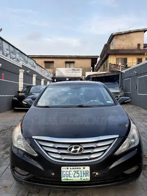 Hyundai Sonata Limited 2.0T Sedan (2.0L 4cyl 6A) 2013 Black