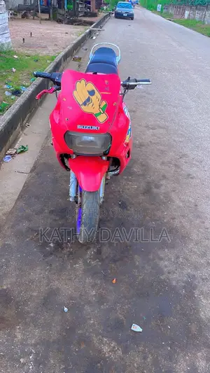Suzuki GSX-F 2000 Red