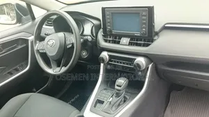Toyota RAV4 LE 2021 Black