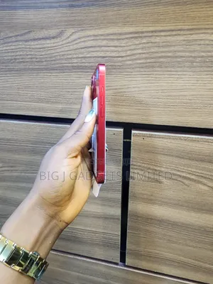Apple iPhone 13 256 GB Red