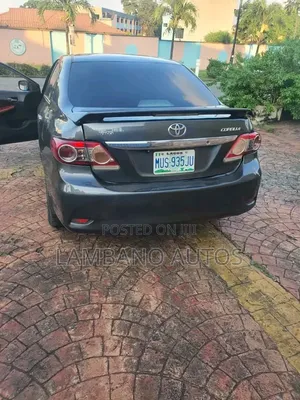 Toyota Corolla 2012 Black