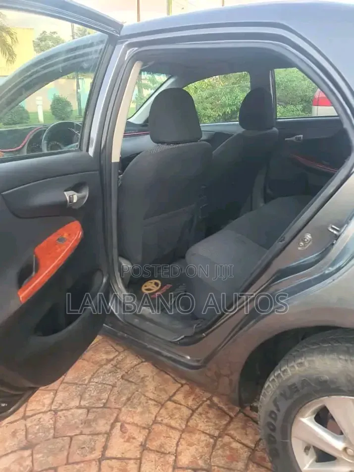 Toyota Corolla 2012 Black