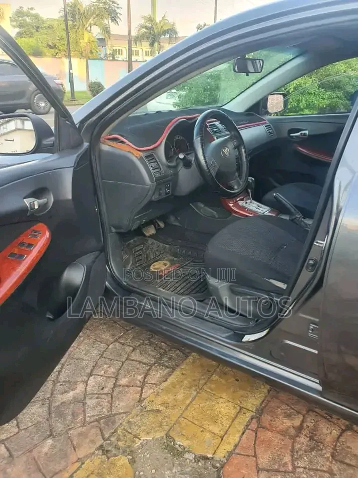 Toyota Corolla 2012 Black