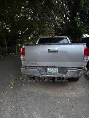 Toyota Tundra 2011 Gray