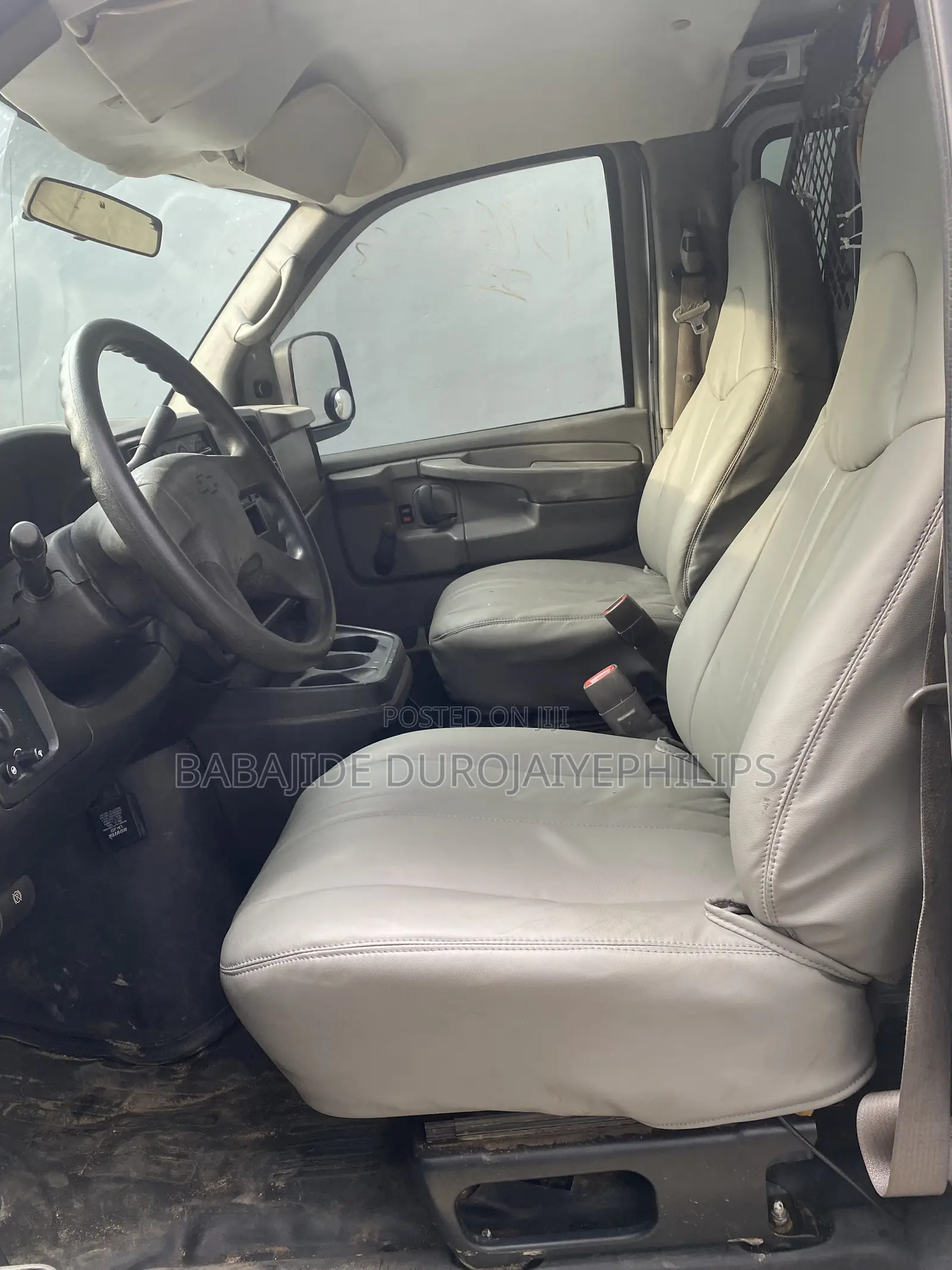 Chevrolet 3500 2007 White