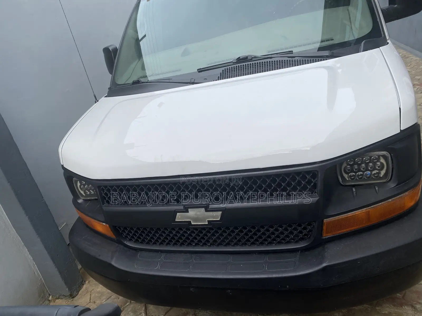 Chevrolet 3500 2007 White
