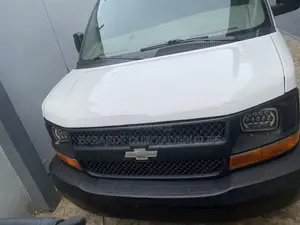 Chevrolet 3500 2007 White