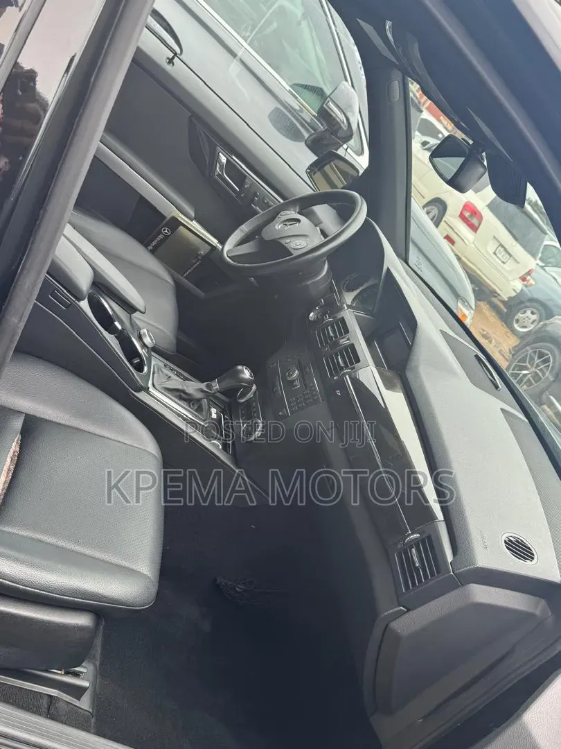 Mercedes-Benz GLK-Class 2010 Black