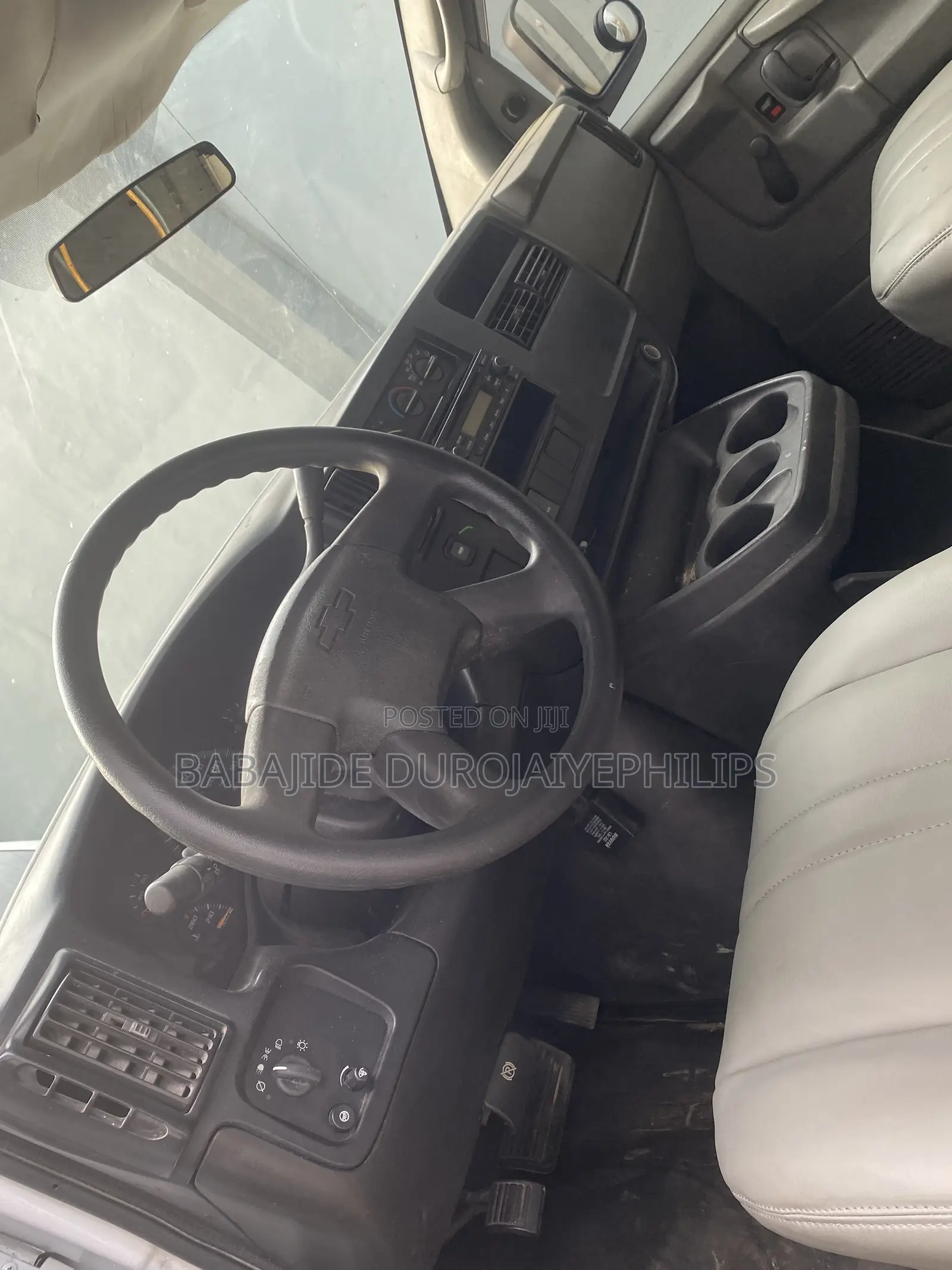 Chevrolet 3500 2007 White