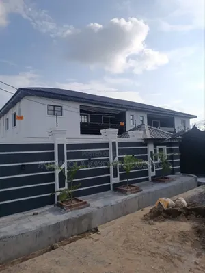 5bdrm Duplex in Airforce Estate, Akobo for rent
