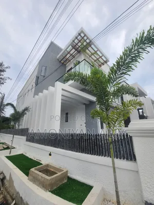 5bdrm Duplex in Megamond Estate, Off Lekki-Epe Expressway for sale