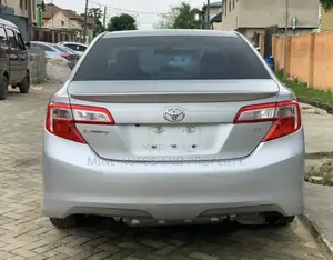 Toyota Camry SE 4dr Sedan (2.5L 4cyl 6A) 2014 Silver