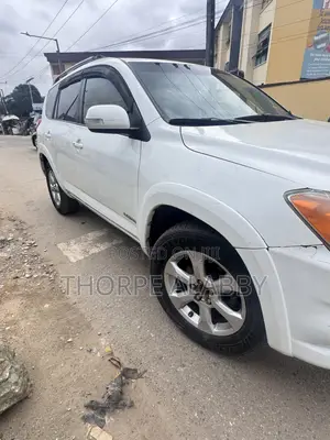 Toyota RAV4 3.5 Limited 2010 White