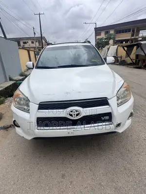 Toyota RAV4 3.5 Limited 2010 White