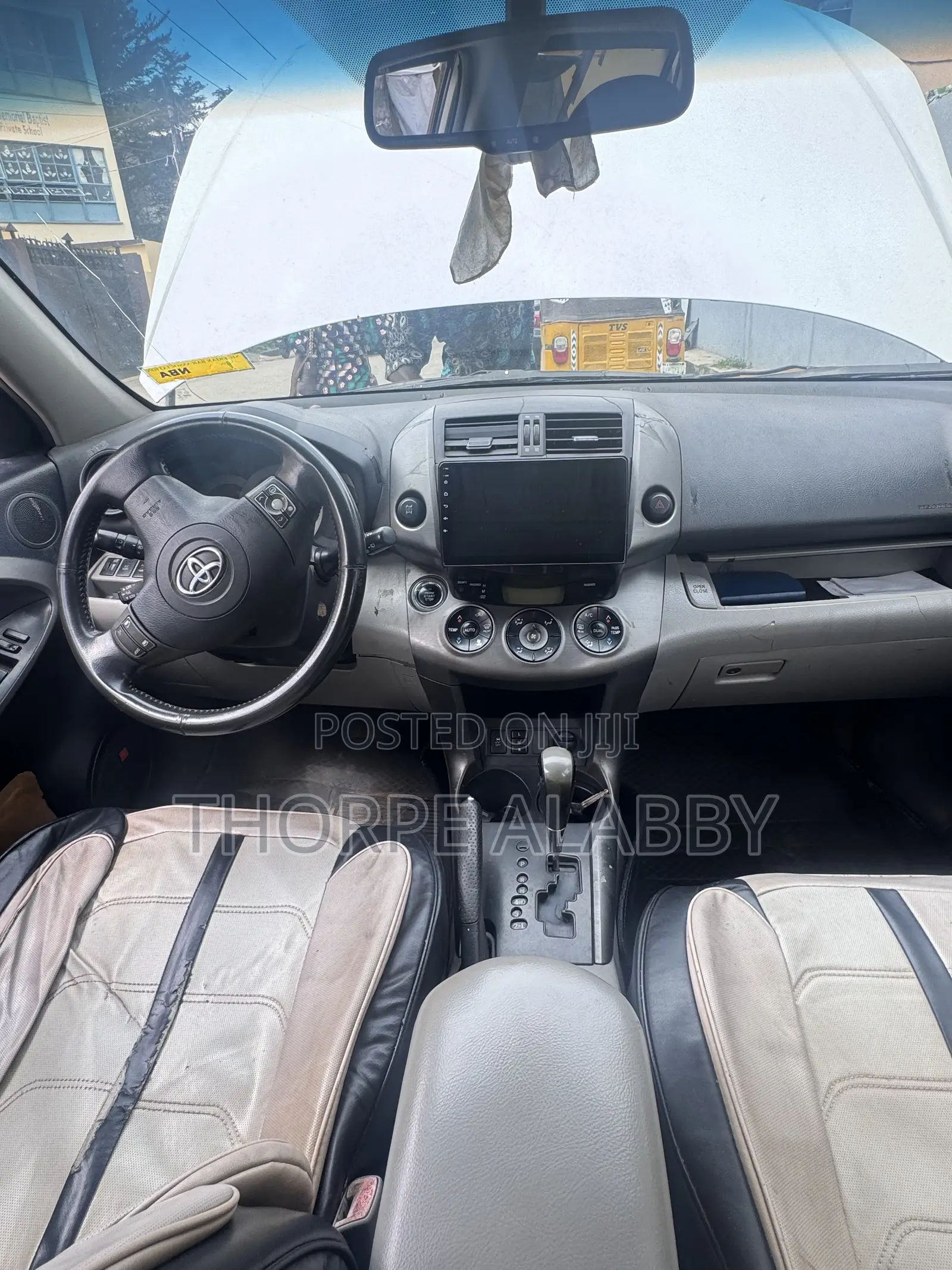 Toyota RAV4 3.5 Limited 2010 White
