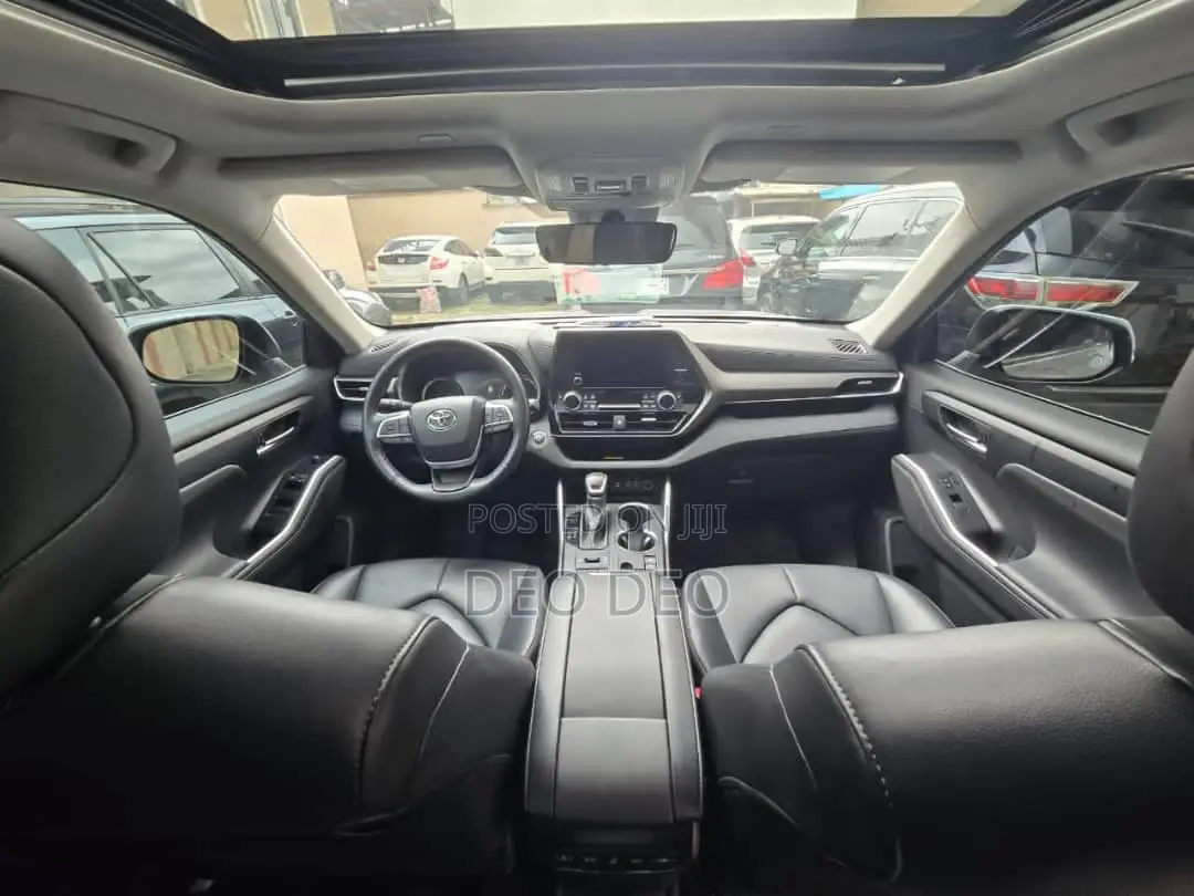 Toyota Highlander 2023 Blue