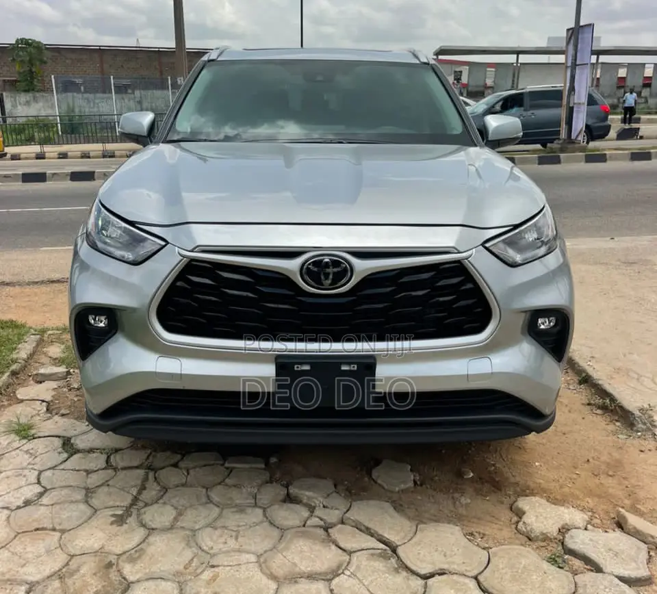 Toyota Highlander 2023 Blue