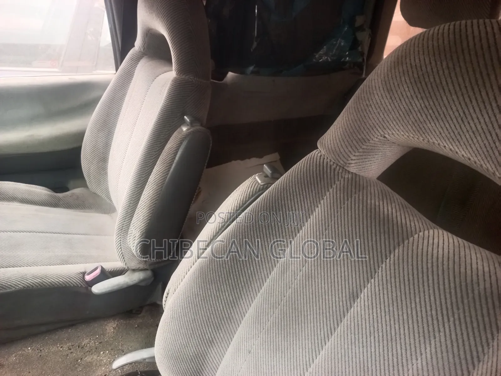 Toyota Quantum 1999 Grey