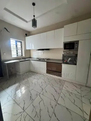 4bdrm Duplex in Lekki for sale