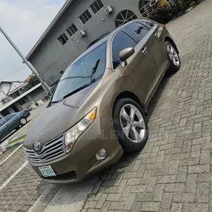 Toyota Venza AWD 2011 Brown