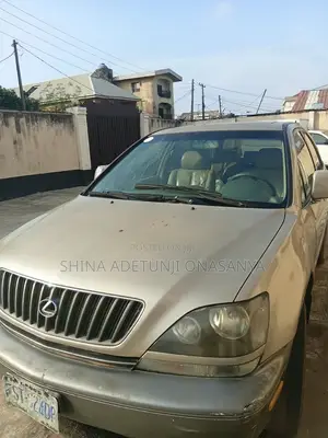 Lexus LX 470 AWD 2003 Gold