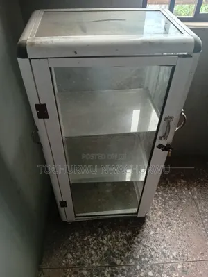 Show Glass