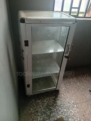 Show Glass