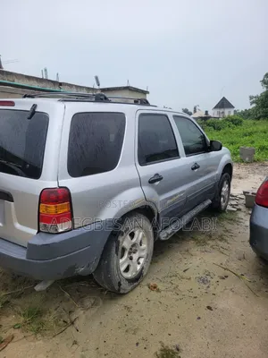 Ford Escape 2004 Silver