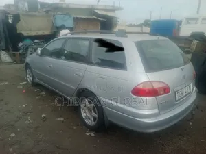 Toyota Avensis 2003 Silver