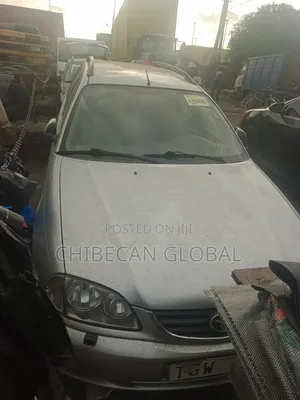 Toyota Avensis 2003 Silver